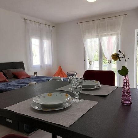 Leona Apartment Vidikovac, Pula Eksteriør billede