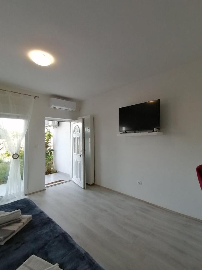 Leona Apartment Vidikovac, Pula Eksteriør billede